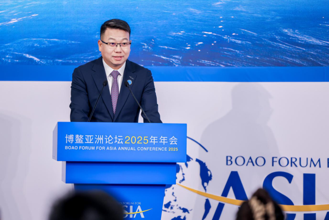 Ông Hu Baishan - Phó chủ tịch điều hành kiêm Giám đốc điều hành Vivo phát biểu tại Diễn đàn châu Á Bắc Ngao 2025. Ảnh: Vivo